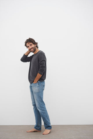 AUGUST LANGÆRMET T-SHIRT