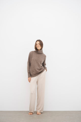 HANNE RULLEKRAVESWEATER