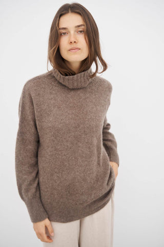 HANNE RULLEKRAVESWEATER