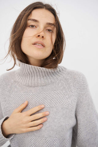 MEA SWEATER
