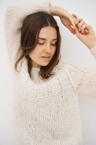 SUNIL HÅNDSTRIKKET SWEATER