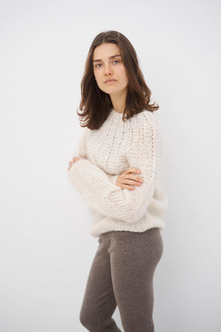 SUNIL HÅNDSTRIKKET SWEATER